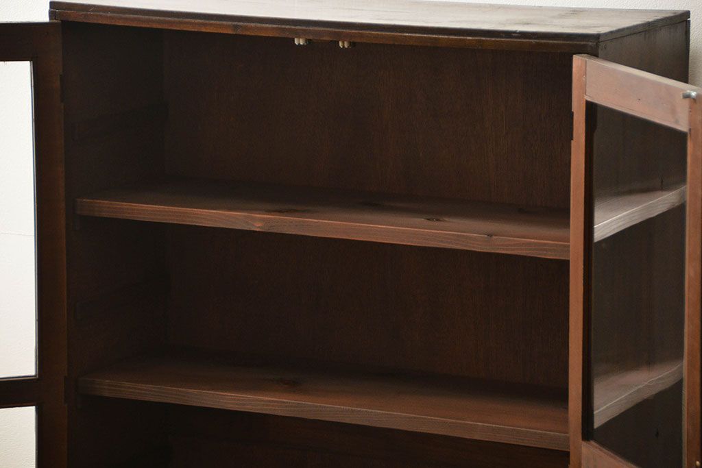 レトロ家具　昭和レトロ 大振りな本箱(収納棚、ブックケース)