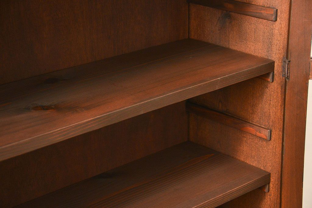 レトロ家具　昭和レトロ 大振りな本箱(収納棚、ブックケース)