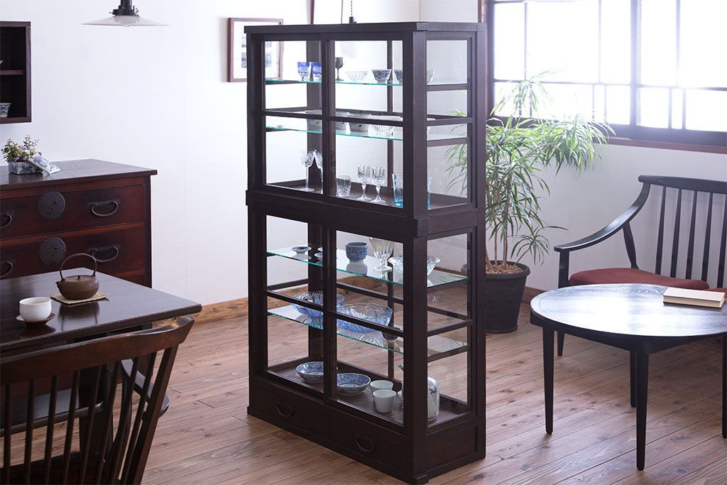 アンティーク家具　アンティーク 希少なデザインの2段重ね5面ガラスケース(ショーケース、収納棚、陳列棚)