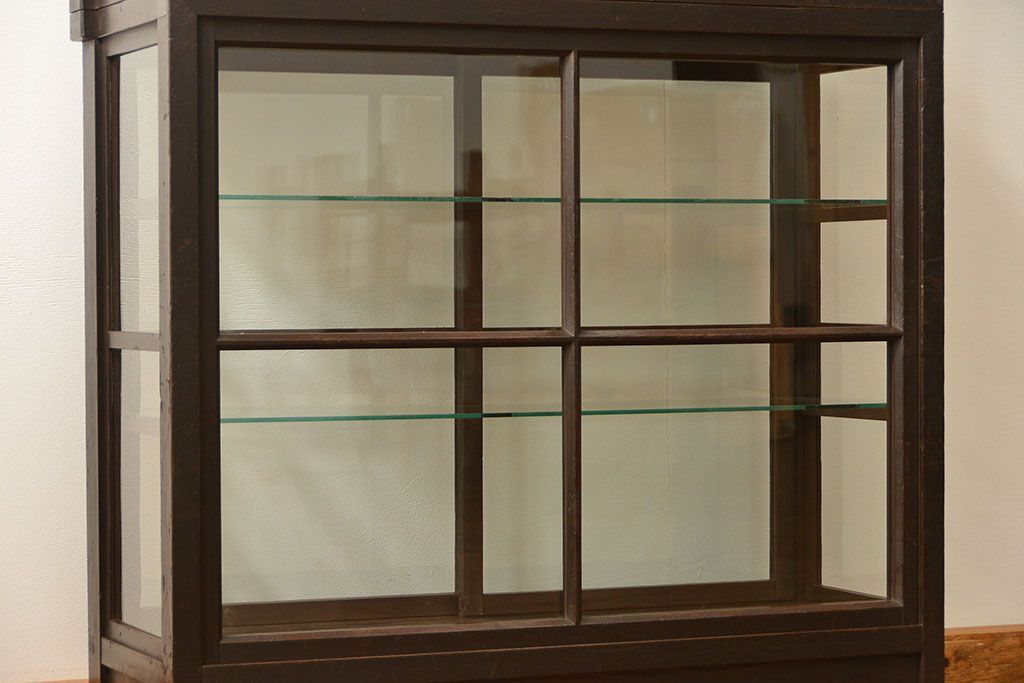アンティーク家具　アンティーク 希少なデザインの2段重ね5面ガラスケース(ショーケース、収納棚、陳列棚)