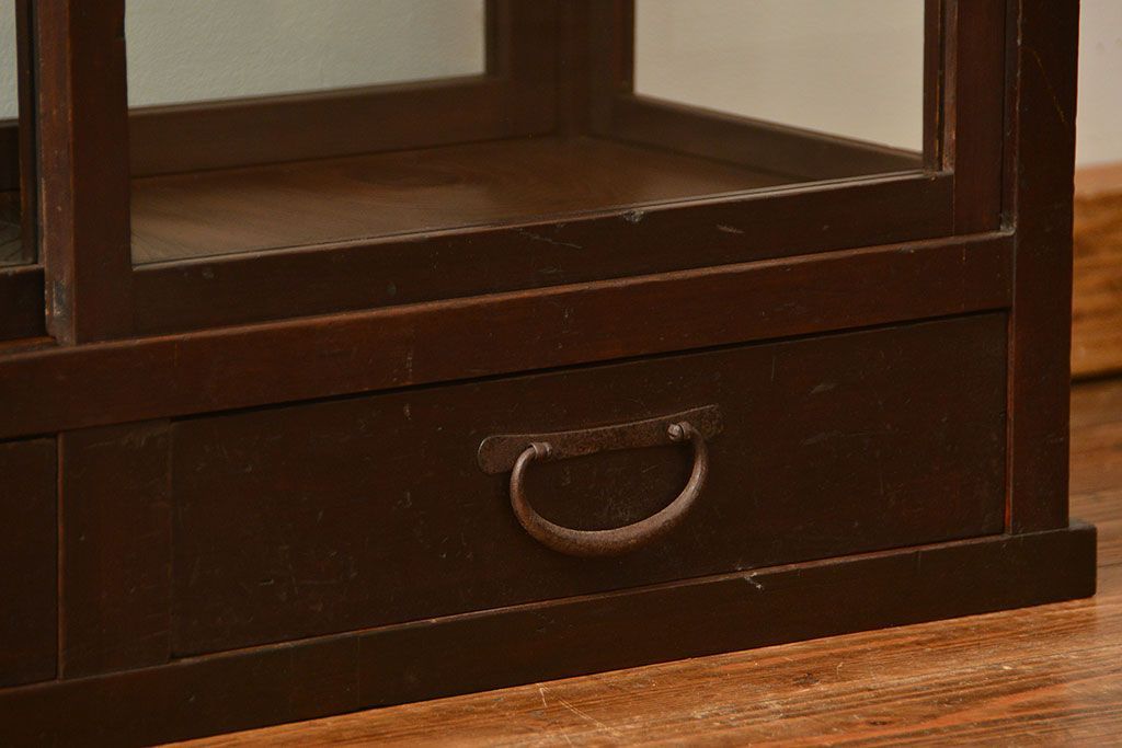 アンティーク家具　アンティーク 希少なデザインの2段重ね5面ガラスケース(ショーケース、収納棚、陳列棚)