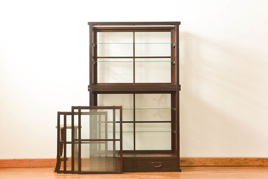 アンティーク家具　アンティーク 希少なデザインの2段重ね5面ガラスケース(ショーケース、収納棚、陳列棚)
