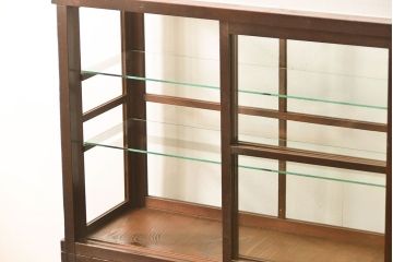 アンティーク家具　アンティーク 希少なデザインの2段重ね5面ガラスケース(ショーケース、収納棚、陳列棚)