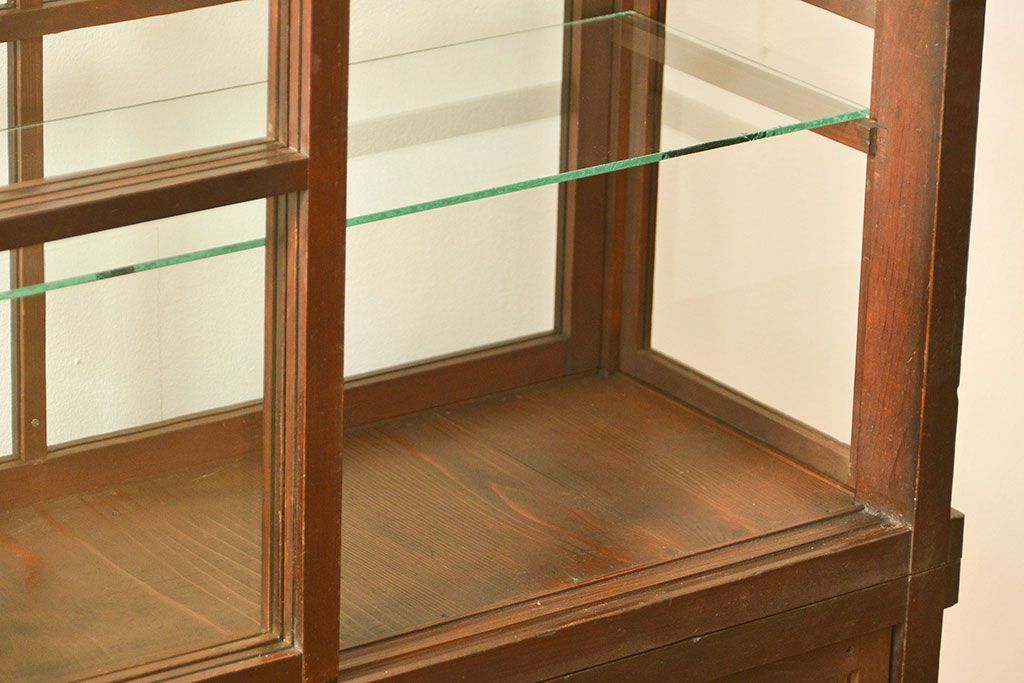 アンティーク家具　アンティーク 希少なデザインの2段重ね5面ガラスケース(ショーケース、収納棚、陳列棚)