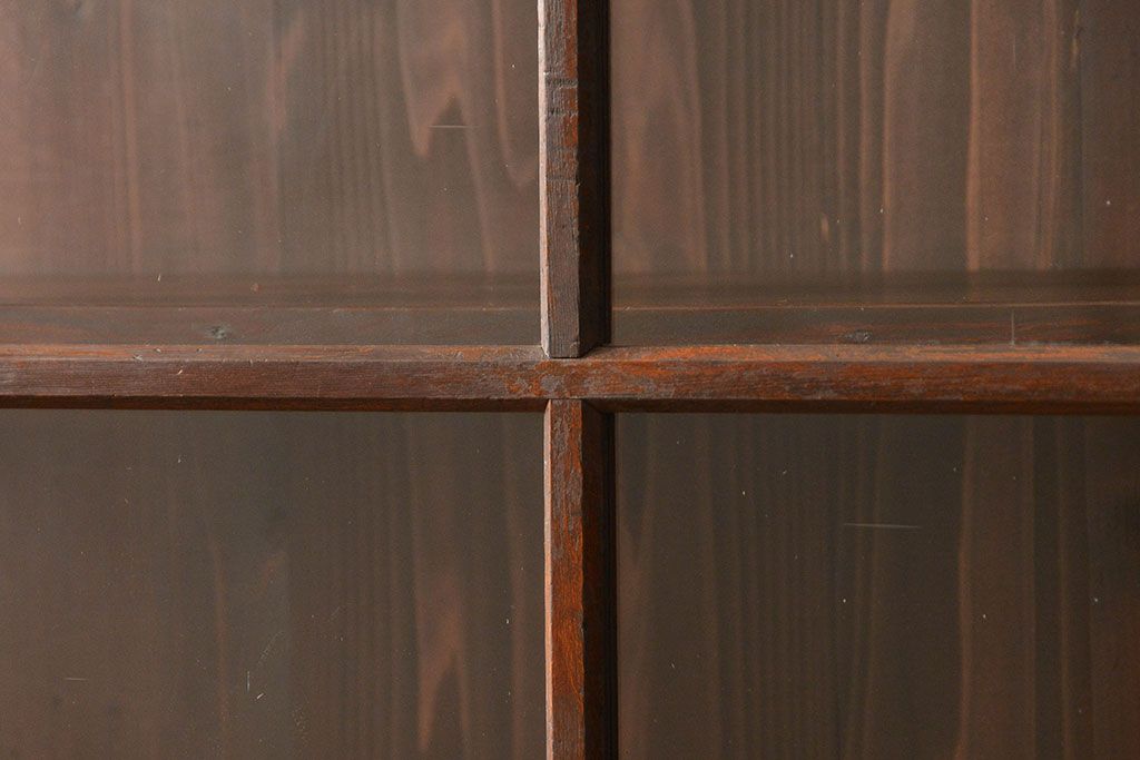 アンティーク家具　アンティーク 味わい深い二段重ね三面ガラスケース(ショーケース、収納棚、飾り棚、陳列棚)