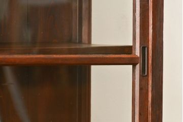 アンティーク家具　アンティーク 味わい深い二段重ね三面ガラスケース(ショーケース、収納棚、飾り棚、陳列棚)