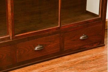 アンティーク家具　アンティーク 味わい深い二段重ね三面ガラスケース(ショーケース、収納棚、飾り棚、陳列棚)