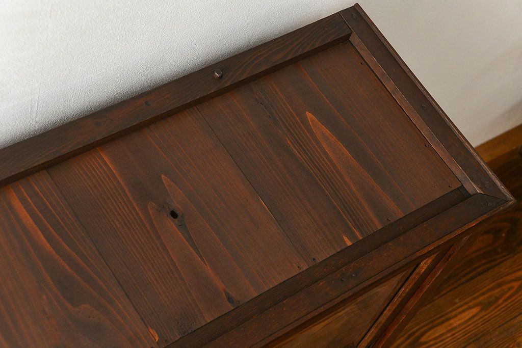 アンティーク家具　アンティーク 味わい深い二段重ね三面ガラスケース(ショーケース、収納棚、飾り棚、陳列棚)