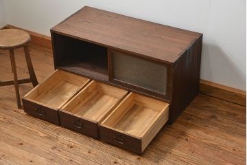 レトロ家具　昭和レトロ ダイヤガラス入りローボード(ローチェスト、TVボード、テレビ台)