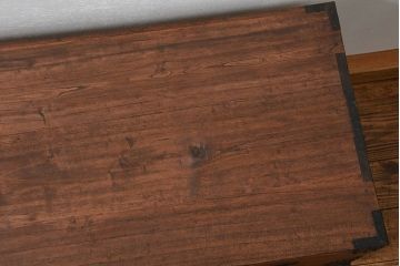 アンティーク家具　古民具・骨董 金具の立派な時代箪笥ローボード(ローチェスト、衣装箪笥)