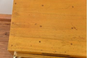 レトロ家具　昭和レトロ 小振りな木製冷蔵庫(収納棚)