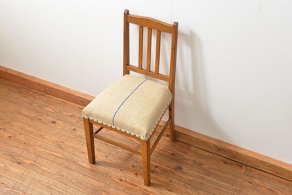 レトロ家具　アンティークリネン座面のレトロな椅子(2)(イス、チェア)