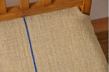 レトロ家具　アンティークリネン座面のレトロな椅子(2)(イス、チェア)