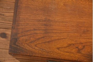 アンティーク家具　アンティーク 杢目のキレイな古い木の小引き出し(チェスト)