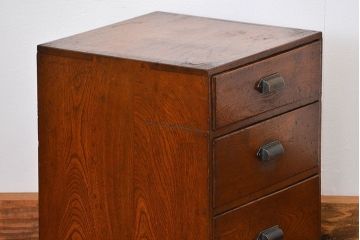 アンティーク家具　アンティーク 杢目のキレイな古い木の小引き出し(チェスト)