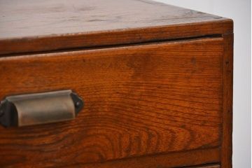 アンティーク家具　アンティーク 杢目のキレイな古い木の小引き出し(チェスト)