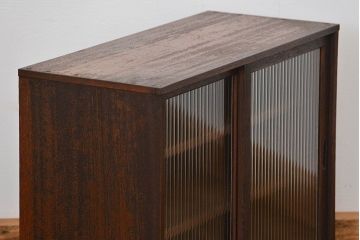 レトロ家具　昭和レトロ 古い木の小さなモールガラス収納棚(飾り棚)