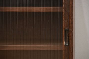 レトロ家具　昭和レトロ 古い木の小さなモールガラス収納棚(飾り棚)