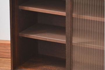 レトロ家具　昭和レトロ 古い木の小さなモールガラス収納棚(飾り棚)