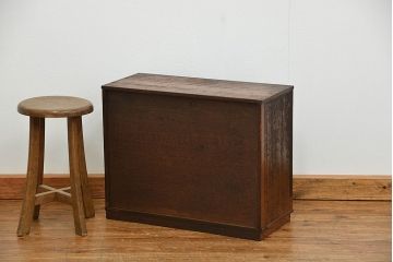 レトロ家具　昭和レトロ 古い木の小さなモールガラス収納棚(飾り棚)