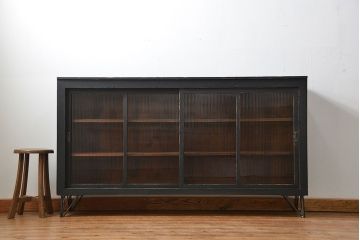 アンティーク家具　アンティークペイント　モールガラス入り 鉄脚収納棚(ガラスケース、飾り棚、キャビネット)