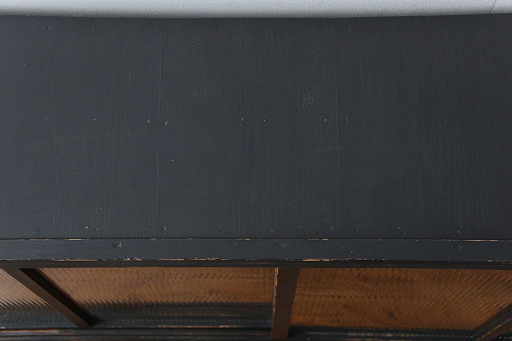 アンティーク家具　アンティークペイント　モールガラス入り 鉄脚収納棚(ガラスケース、飾り棚、キャビネット)