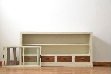 アンティーク家具　アンティークペイント　かわいい横長収納棚(飾り棚、食器棚)