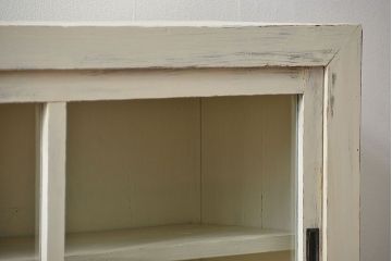 アンティーク家具　アンティークペイント　かわいい横長収納棚(飾り棚、食器棚)