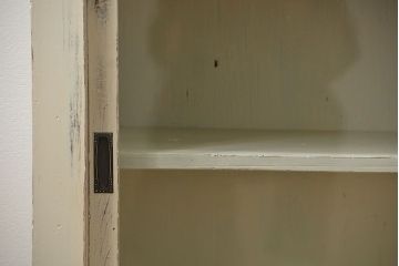アンティーク家具　アンティークペイント　かわいい横長収納棚(飾り棚、食器棚)