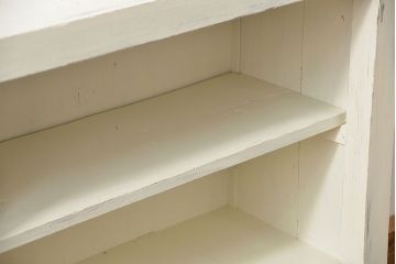 アンティーク家具　アンティークペイント　かわいい横長収納棚(飾り棚、食器棚)