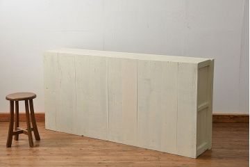 アンティーク家具　アンティークペイント　かわいい横長収納棚(飾り棚、食器棚)