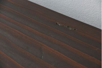 アンティーク家具　アンティーク シックなダイヤガラス　脚付きローボード(テレビ台、TVボード)