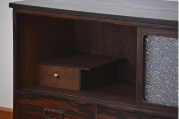 アンティーク家具　アンティーク シックなダイヤガラス　脚付きローボード(テレビ台、TVボード)