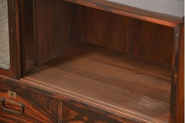 アンティーク家具　アンティーク シックなダイヤガラス　脚付きローボード(テレビ台、TVボード)