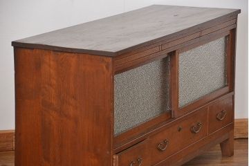 レトロ家具　昭和レトロ アンティークダイヤガラス　脚付きローボード(テレビ台、テレビボード)