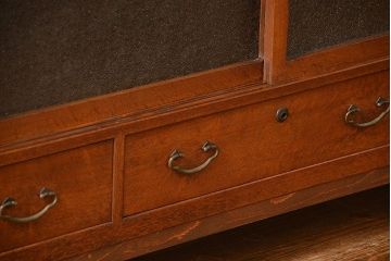 レトロ家具　昭和レトロ アンティークダイヤガラス　脚付きローボード(テレビ台、テレビボード)