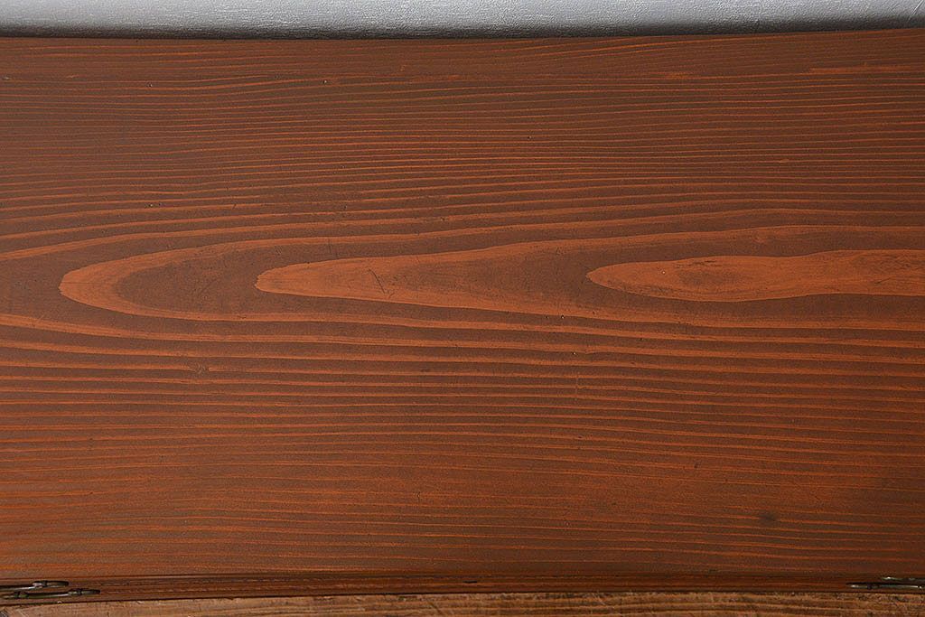 レトロ家具　昭和レトロ 脚付き!古い木のシンプルなローチェスト(ローボード・箪笥)