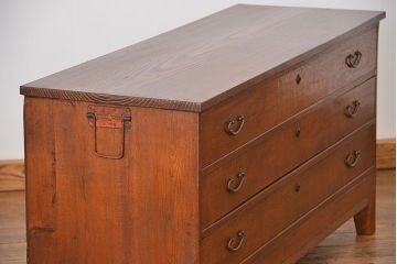 レトロ家具　昭和レトロ 脚付き!古い木のシンプルなローチェスト(ローボード・箪笥)