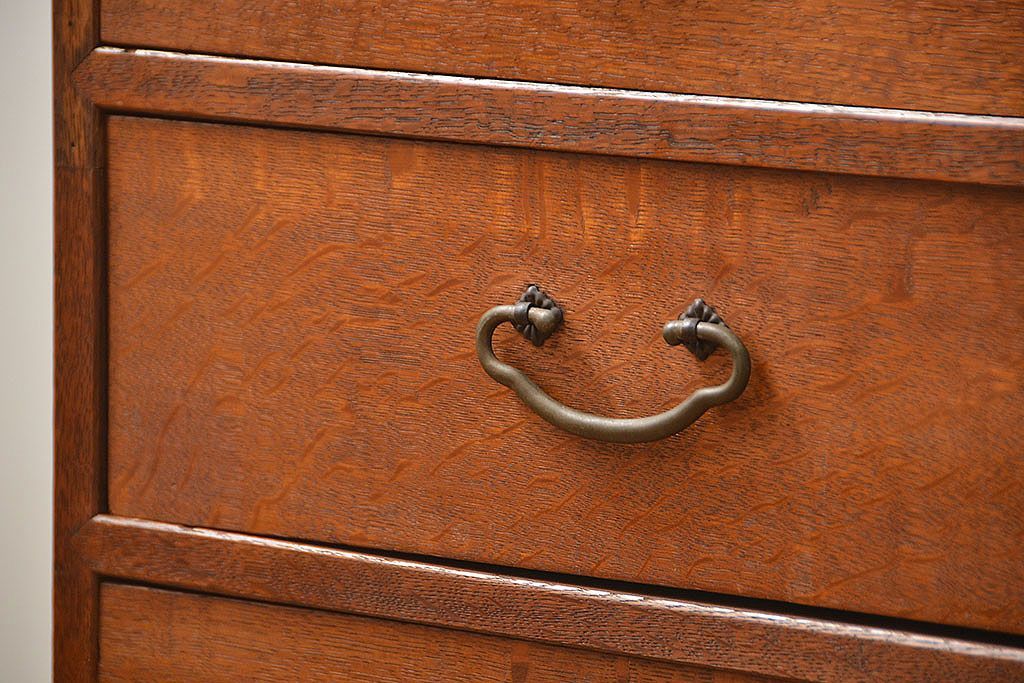 レトロ家具　昭和レトロ 脚付き!古い木のシンプルなローチェスト(ローボード・箪笥)