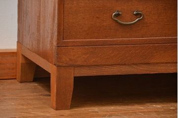 レトロ家具　昭和レトロ 脚付き!古い木のシンプルなローチェスト(ローボード・箪笥)