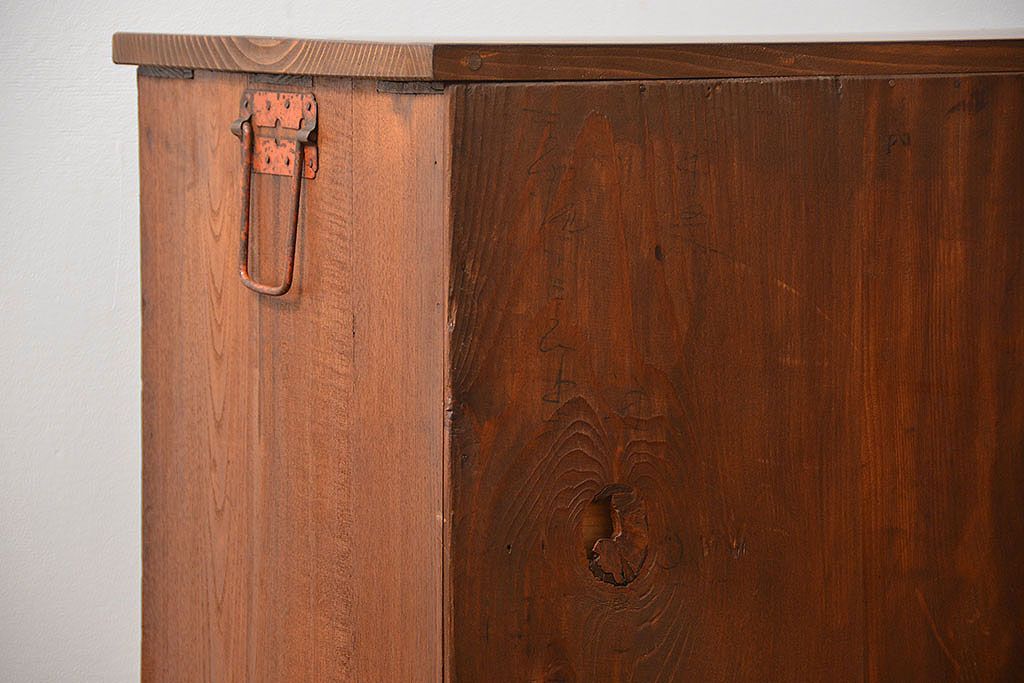 レトロ家具　昭和レトロ 脚付き!古い木のシンプルなローチェスト(ローボード・箪笥)