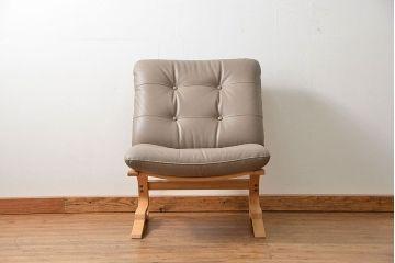中古 展示・美品　カリモク　レトロモダン　WDモデル革張りソファー(1) 定価約12万円