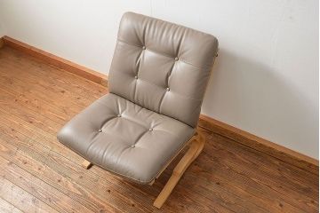 中古 展示・美品　カリモク　レトロモダン　WDモデル革張りソファー(1) 定価約12万円