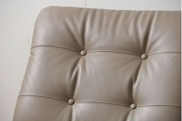 中古 展示・美品　カリモク　レトロモダン　WDモデル革張りソファー(1) 定価約12万円