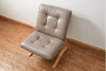 中古 展示・美品　カリモク　レトロモダン　WDモデル革張りソファー(3) 定価約12万円