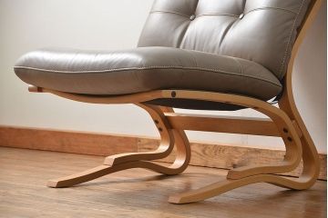 中古 展示・美品　カリモク　レトロモダン　WDモデル革張りソファー(3) 定価約12万円