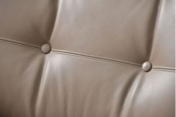 中古 展示・美品　カリモク　レトロモダン　WDモデル革張りソファー(3) 定価約12万円