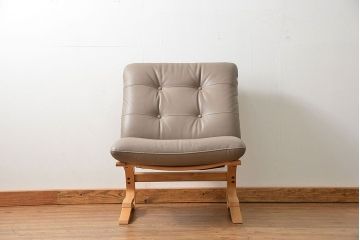 中古 展示・美品　カリモク　レトロモダン　WDモデル革張りソファー(4) 定価約12万円