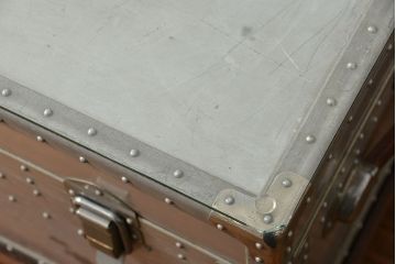 アンティーク家具　アンティーク センターテーブル仕様のジェラルミントランク