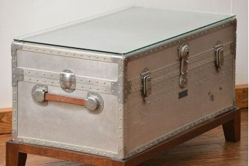 アンティーク家具　アンティーク センターテーブル仕様のジェラルミントランク